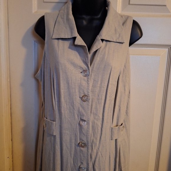 Virgo button-down dress peephole in back size 16 - Picture 2 of 6